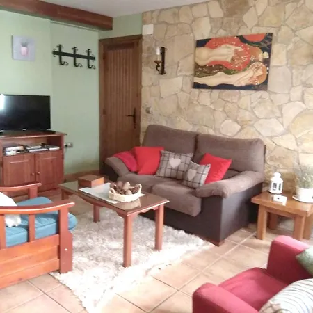 2 Bedrooms House With Wifi At * Bronchales