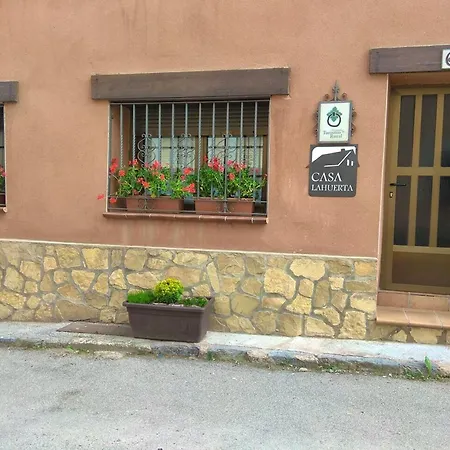 2 Bedrooms House With Wifi At *